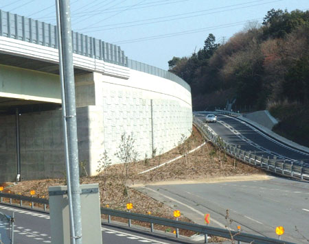 タス現場施工写真・東名阪自動車道木下工事本線