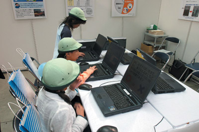 �������N�C�Y�R�[�i�[